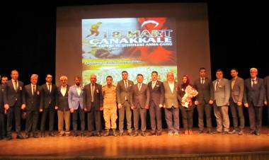 Anadolu Lisesi Çanakkale Şehitlerini Anma Etkinliği Düzenledi