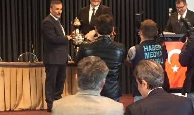 Samsun Valisi'nden Vezirköprü Semaveri Hediyesi