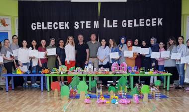 Okul Öncesi Öğretmenlerine STEM  Uygulamaları Eğitimi