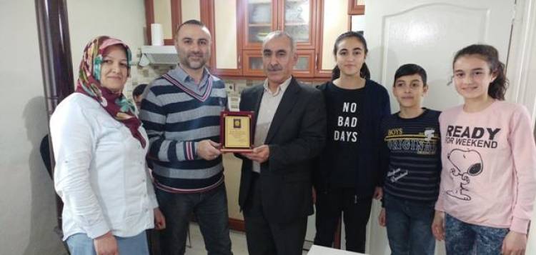 FazılAhmet Paşa Ortaokulu'ndan "Öğretmenim Evimde" Projesi