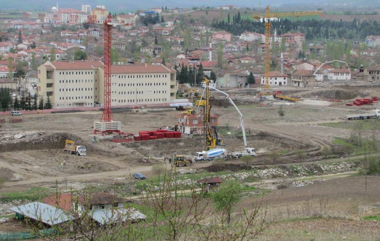 TOKİ'de Hafriyat bitti, zemin iyileştirilip inşaata başlanacak