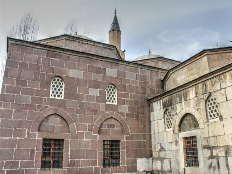 Kurşunlu Camii Restore Bekliyor